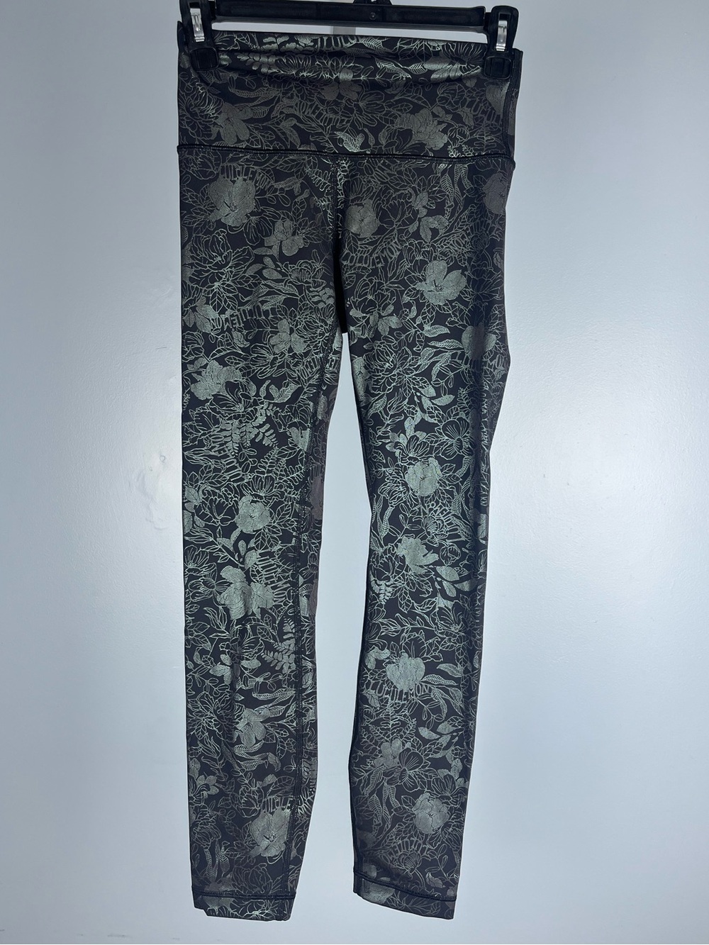 Lululemon wonder train hi rise foil tight